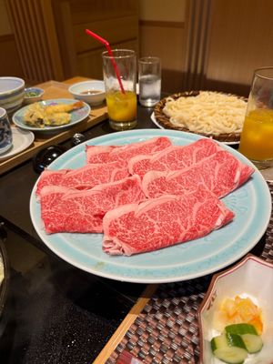 レストラン「吉祥」ですき焼き

フロント棟にある和食レストラン吉祥で夕食。...