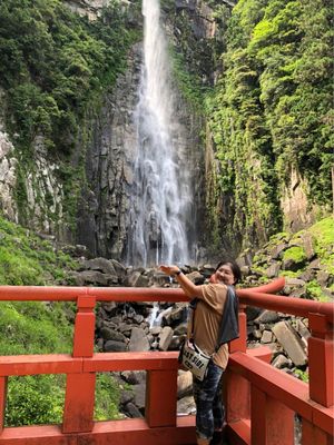 Day2-2
熊野古道を抜けて
熊野大社からの那智の滝
沢山歩きましたぁ〜