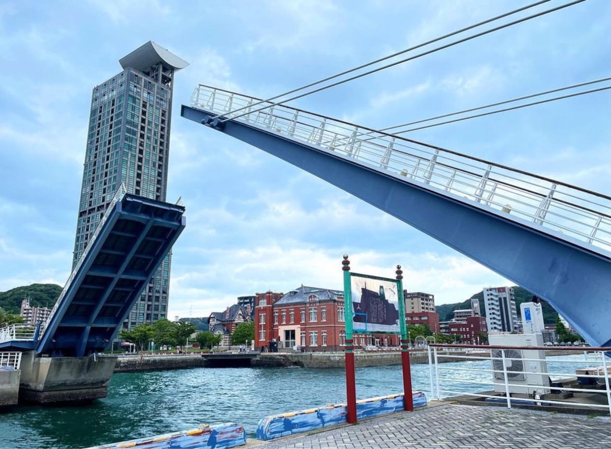 Day7-1
ちょっと足を伸ばして
門司港まで来ました！
レトロな駅の中の...