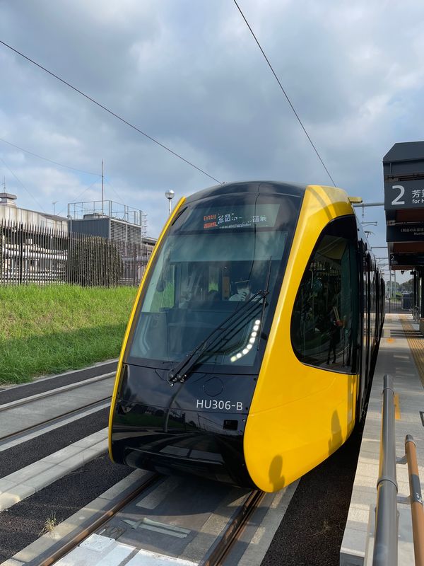 日本・栃木県「栃木遠征」の写真：宇都宮のトラムはシドニーと同じだった。最...