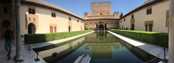 スペイン・Barcelona「友旅2019 スペイン」の写真：グラナダ 
アルハンブラ宮殿2
壮大です！