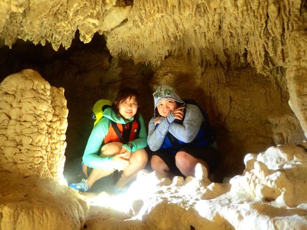 パラオ・コロール「パラオ在住紀🇵🇼 友人がパラオに来たよ2」の写真：洞窟も探検してきた！
