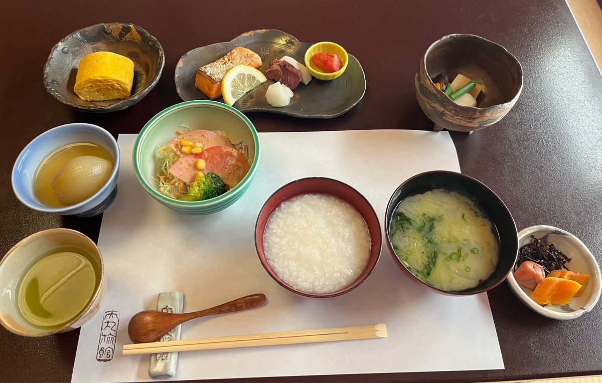 一泊目❤︎
大丸旅館♨️
川沿いでお部屋からの景色も最高だった😍