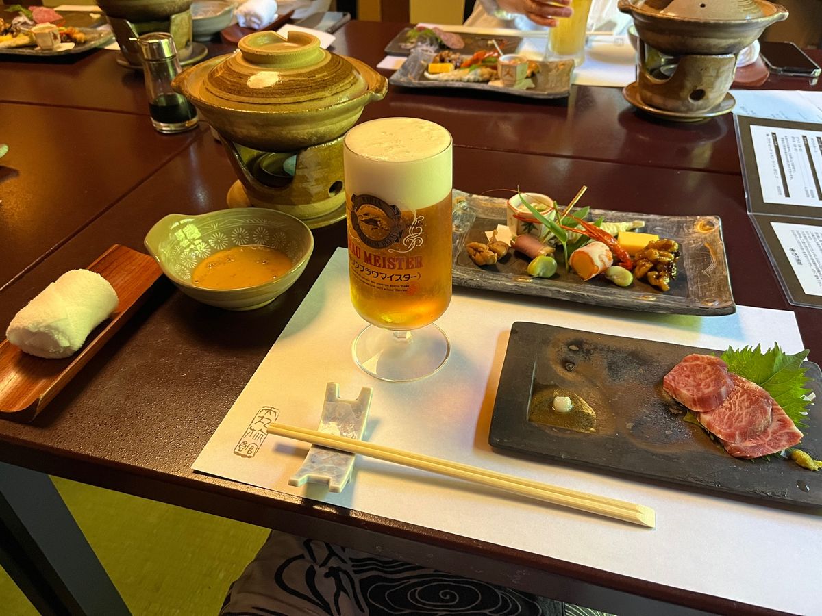 一泊目❤︎
大丸旅館♨️
川沿いでお部屋からの景色も最高だった😍