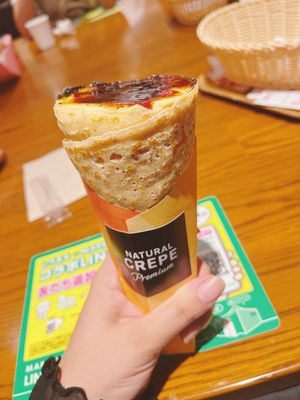 横浜の人にオススメしてもらったクリームブリュレクレープとLeonard'sのパン