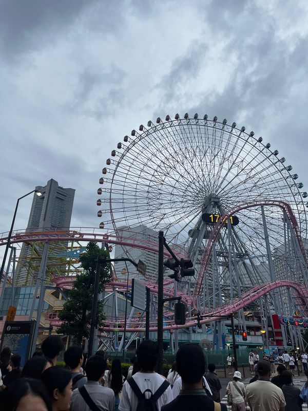 日本・神奈川県「Yokohama Trip」の写真：横浜コスモワールド
急な雨でアトラクショ...