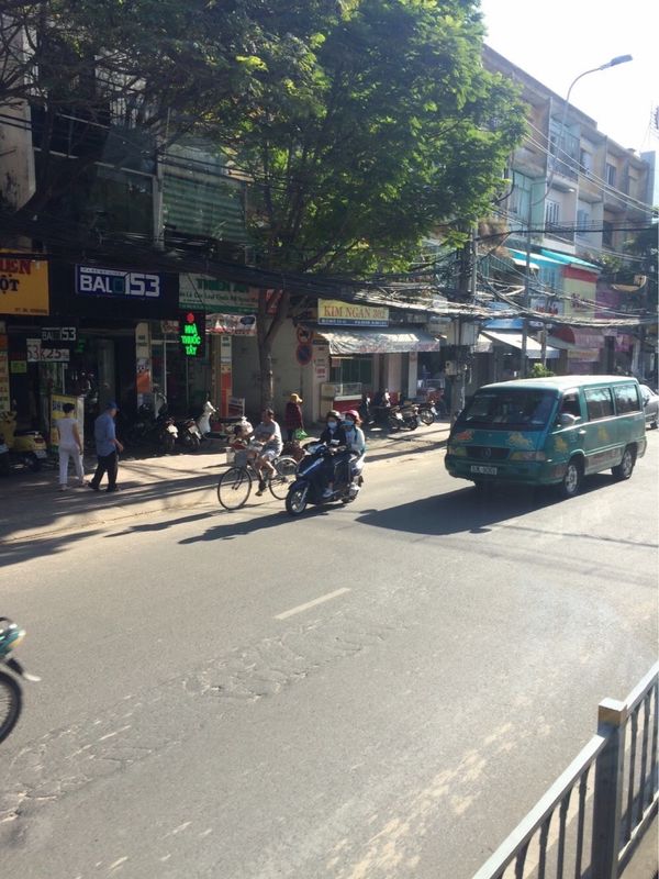 ベトナム「高校修学旅行」の写真