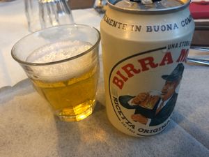 フィレンツェは残念ながら雨☂️
ピサの斜塔も雨☂️
けどビールは飲む🍺