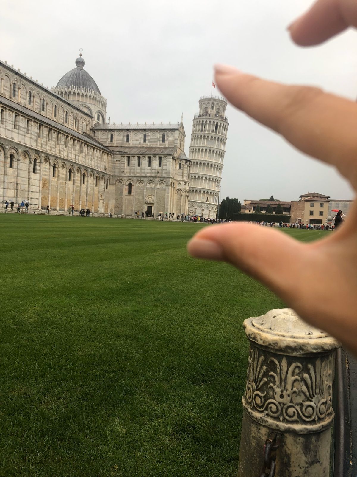 フィレンツェは残念ながら雨☂️
ピサの斜塔も雨☂️
けどビールは飲む🍺