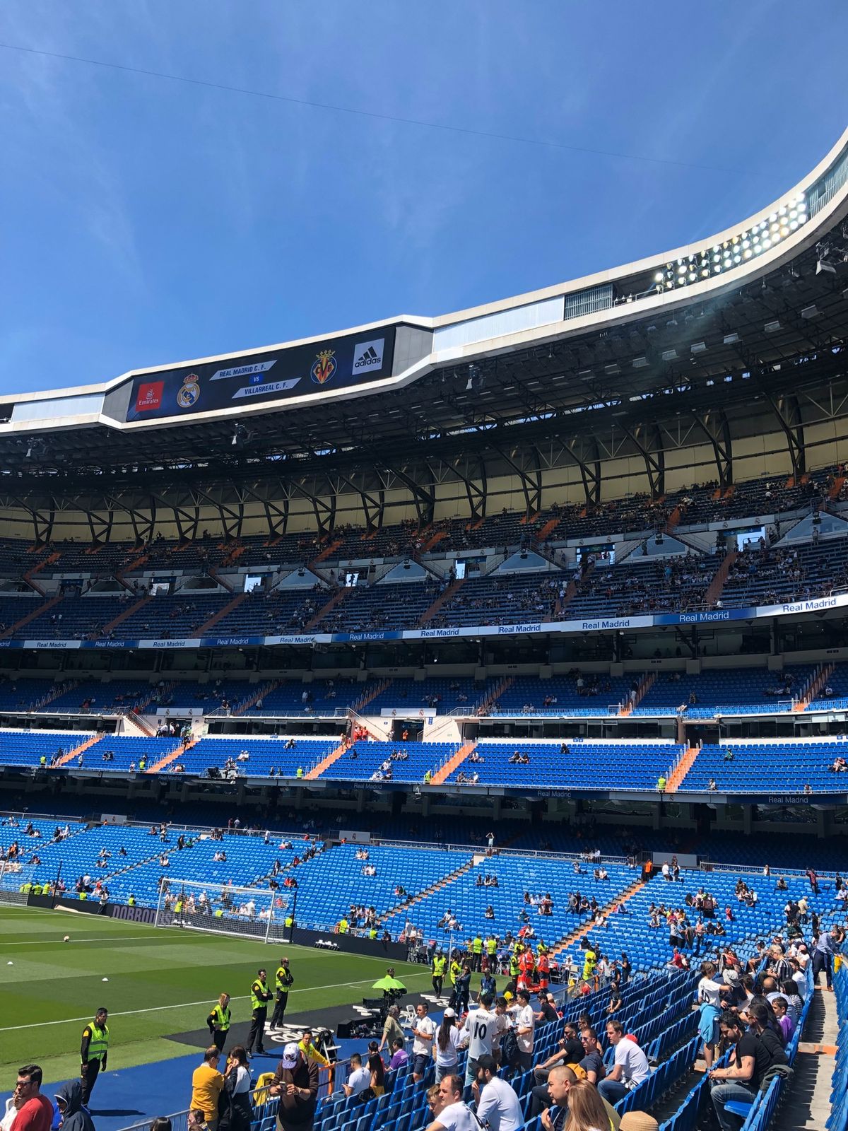 マドリードでの目的は、サッカー観戦⚽️
レアルマドリードvsビジャレアル！...