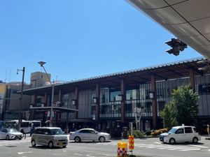 旅の起点は長野駅。東京からだと新幹線であっと言う間に着きます。目的地の戸隠...