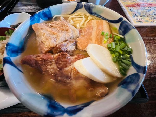 日本「沖縄旅行」の写真：沖縄そば 楚辺