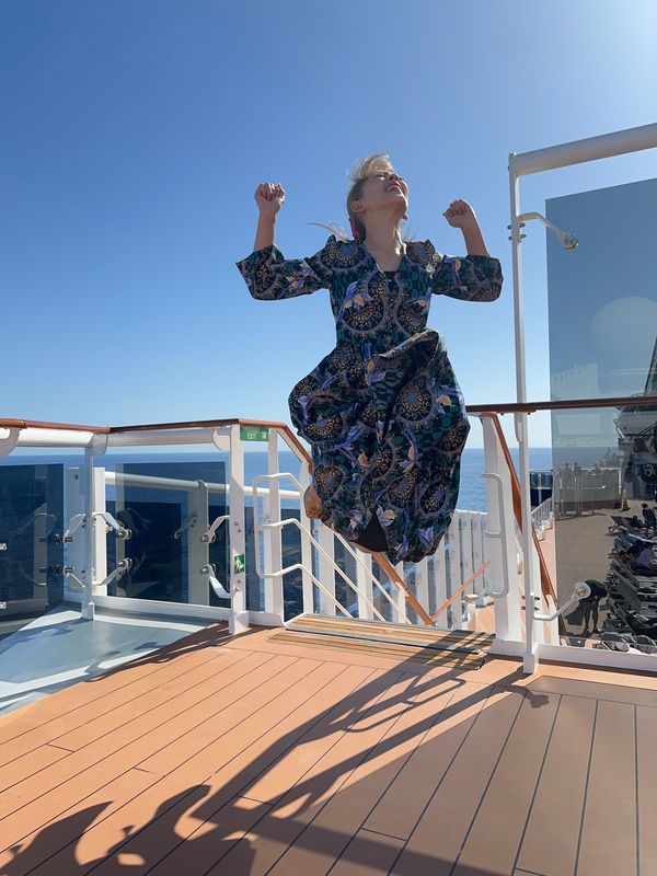 大韓民国 (韓国)・済州島「MSCベリッシマ」の写真：初ベリッシマ。
神戸で誰か飛び降りて、高...