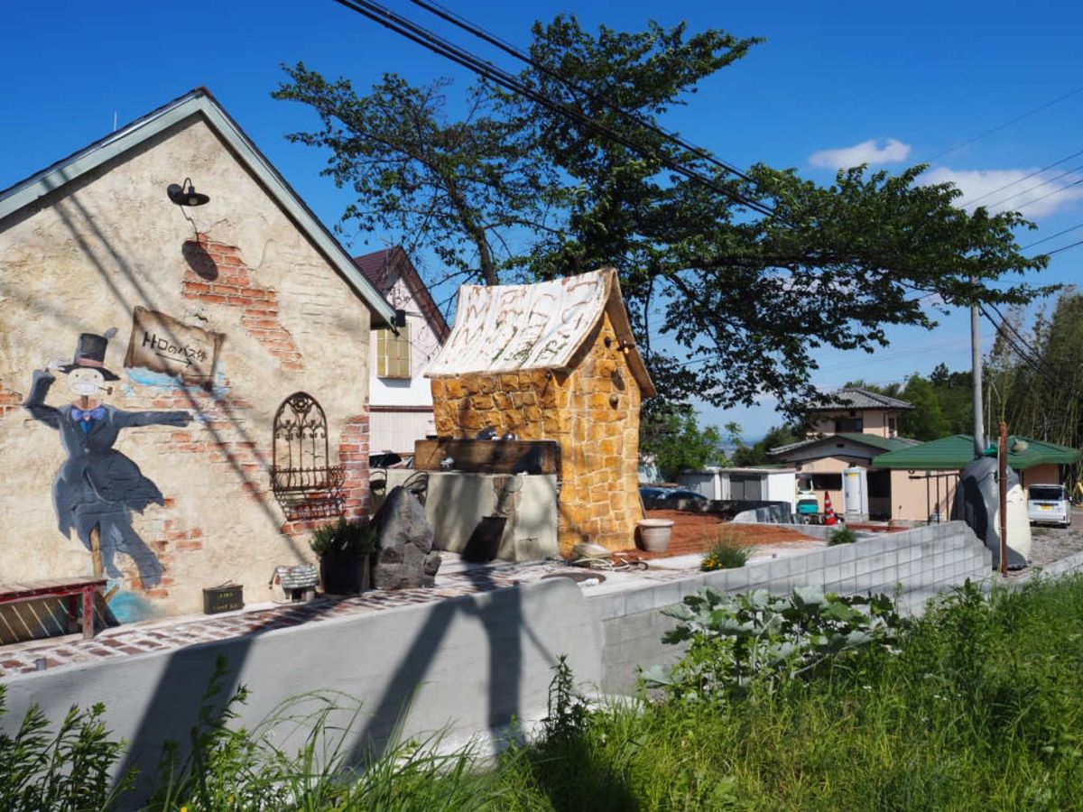 ・水むっちゃ綺麗
・トトロのバス停
・壁にもジブリ