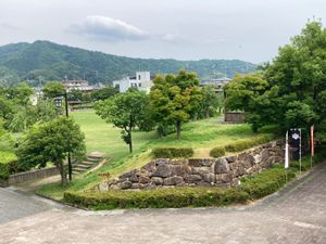 舞鶴公園　
田辺城跡（別名舞鶴城/ぶかくじょう）
細川幽斎が過ごした城🏯