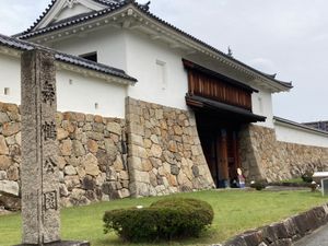 舞鶴公園　
田辺城跡（別名舞鶴城/ぶかくじょう）
細川幽斎が過ごした城🏯