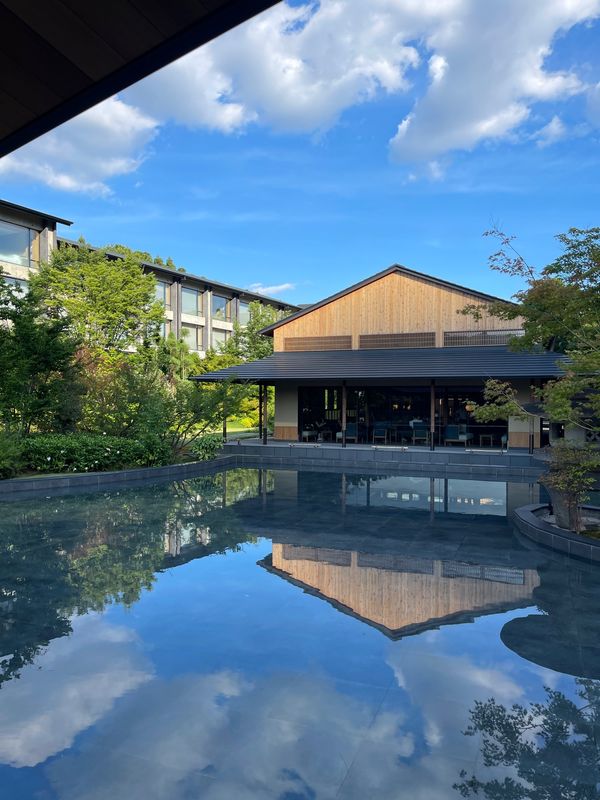 日本・京都府「神戸、大阪、京都」の写真：庭も美しい