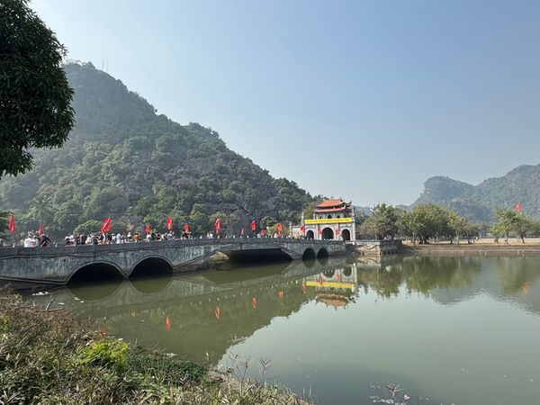 ベトナム・ハノイ「ベトナム　ハノイ」の写真：ベトナム　ニンビン　（世界遺産）
●古都...