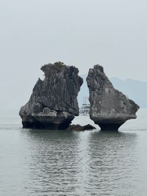 ベトナム　ハロン湾（世界遺産）

この旅のメインイベントのハロン湾。冬は乾...