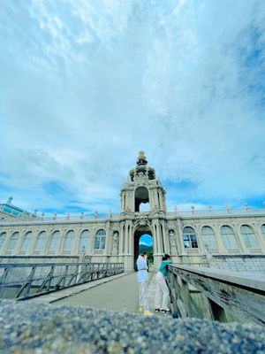 ・有馬ポーセリングパーク
異世界感が半端なかった。
ひまわりも綺麗だった。...