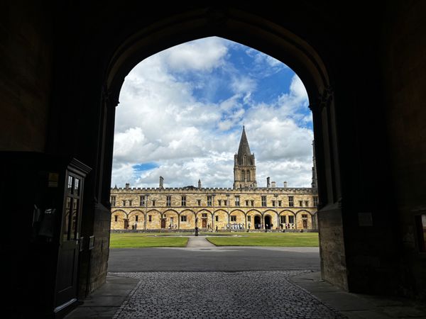 イギリス(英国)・オックスフォード「日帰りオックスフォード」の写真：オックスフォード巡り
2枚目と4枚目の写...