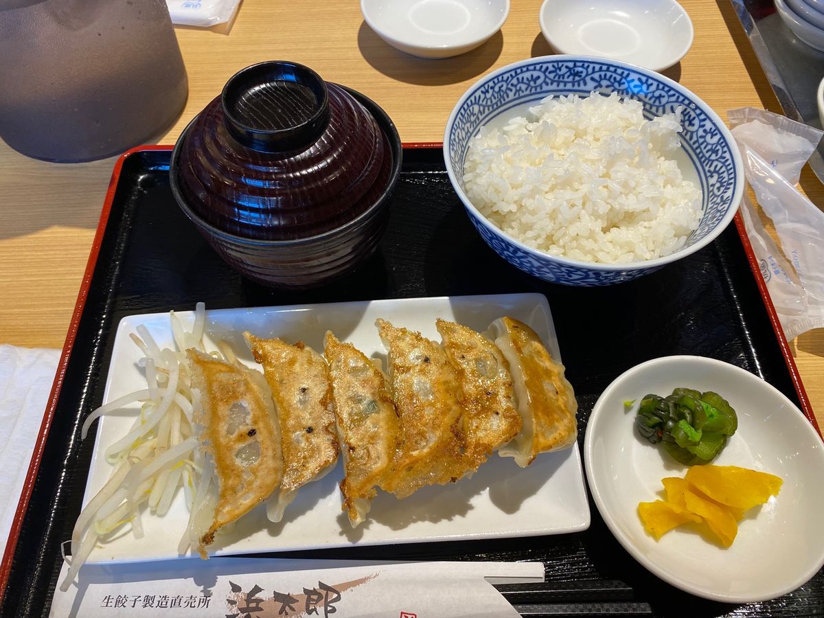 さくめさんの鰻は絶品でした。
浜太郎の餃子好きな味でした。