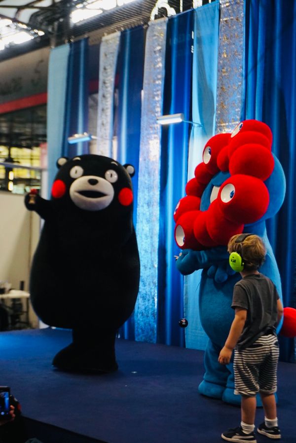 フランス・Paris「ジャパンエキスポパリ」の写真：【店番について】
フランス語はおろか英語...