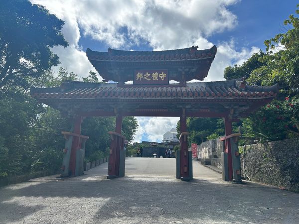 日本・沖縄県「沖縄遠征」の写真：工事中の首里城🏯
完成予定は2026年