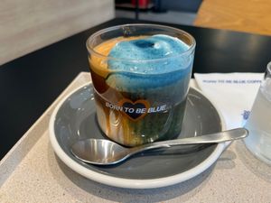 カフェと空港で食べたコムタン