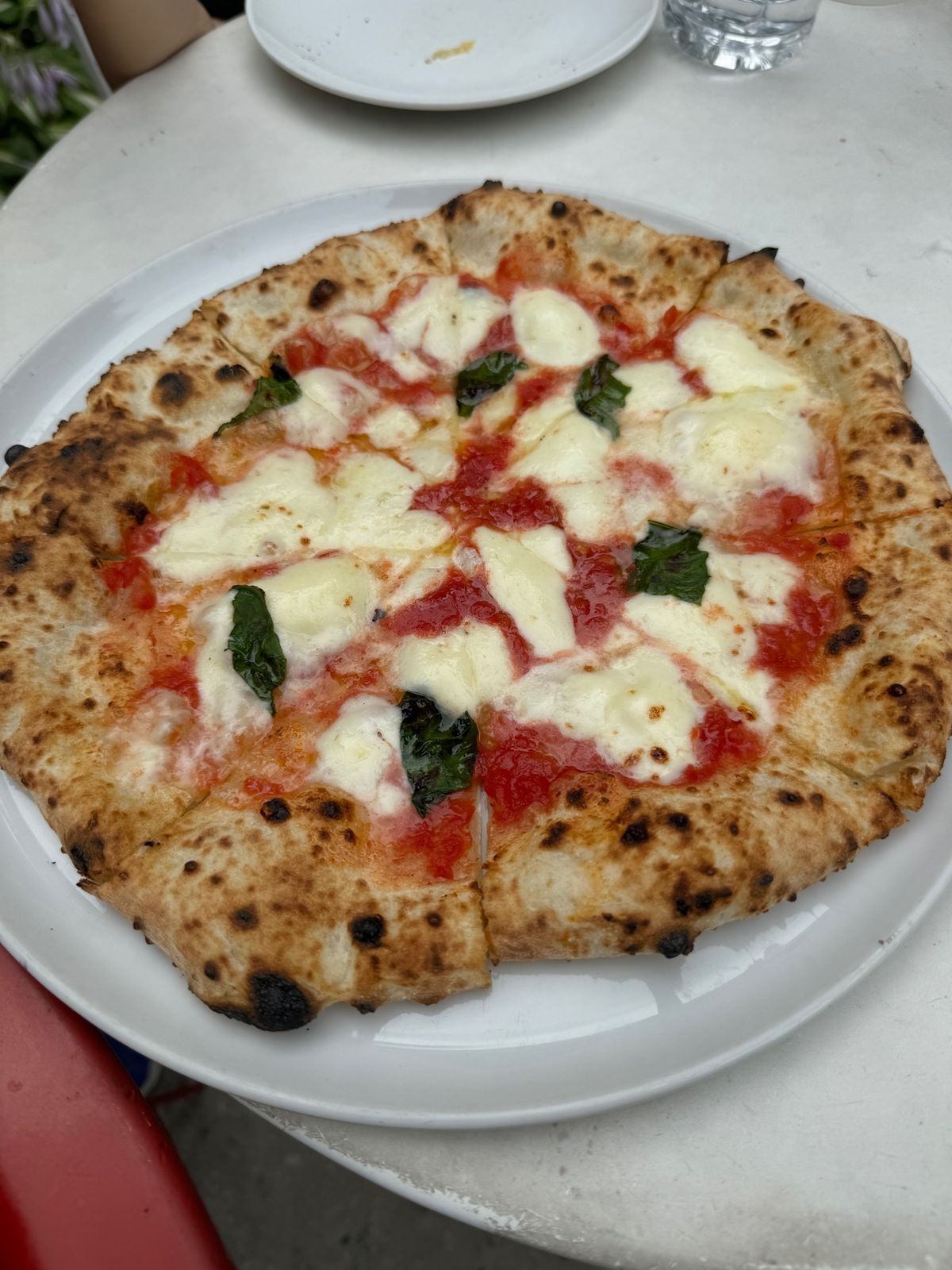 富良野チーズ工房

ピッツァ体験、チーズ体験など色々体験ができる工房。あと...