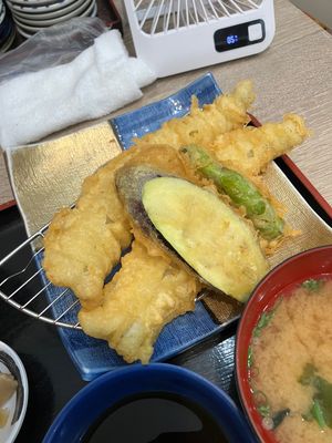 今日のお昼はみやもとの穴子定食