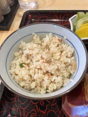 今日の昼食　成美食堂 たぬきそばセット800円