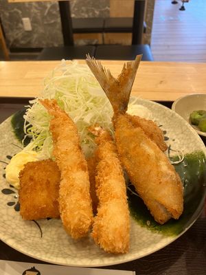 大衆食堂イマさんで昼食