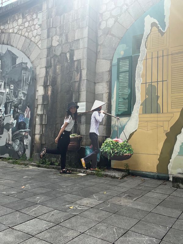 ベトナム・ハノイ「ベトナム🇻🇳👱🏻‍♀️トランジット」の写真：Phung Hung（フンフン）通り