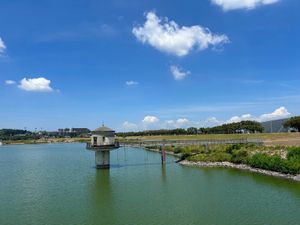 帰りは新大阪から新幹線だったので、ちょっと寄り道して日本最古のダム、狭山池...