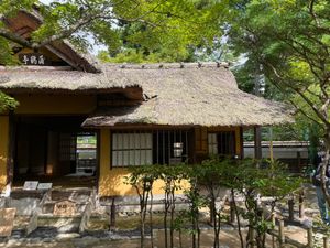 鶴ヶ城へ。蒲生氏郷の居城でした。良い天気でしたが暑かった！