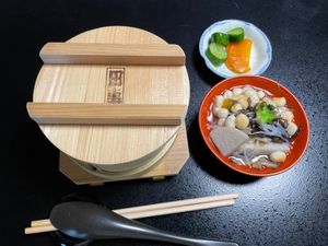 この日のお昼は市内の料理旅館で郷土料理のめっぱ飯。美味しかったです。