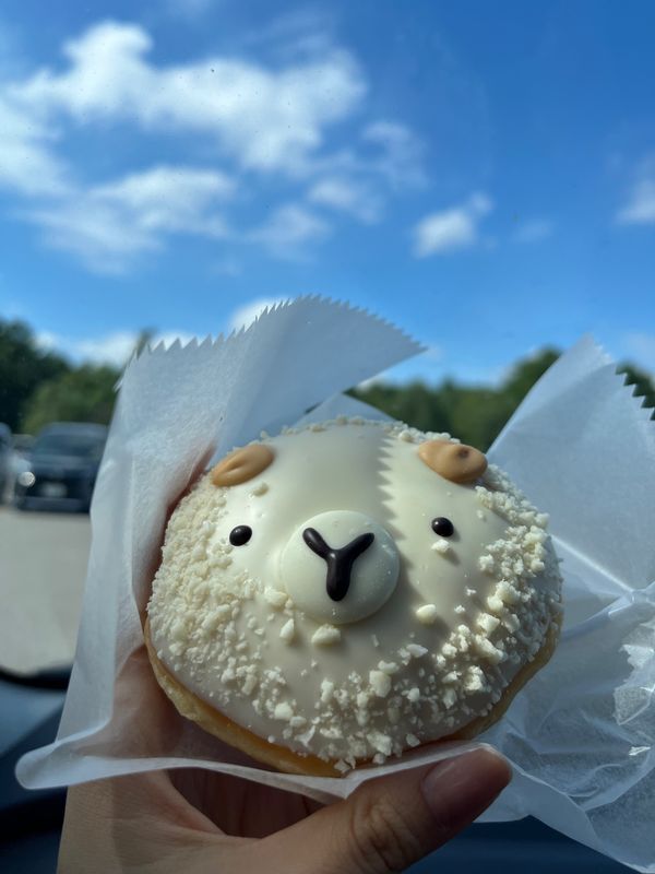 日本・北海道「北海道✈︎」の写真：クリスピークリームドーナツの北海道限定フ...