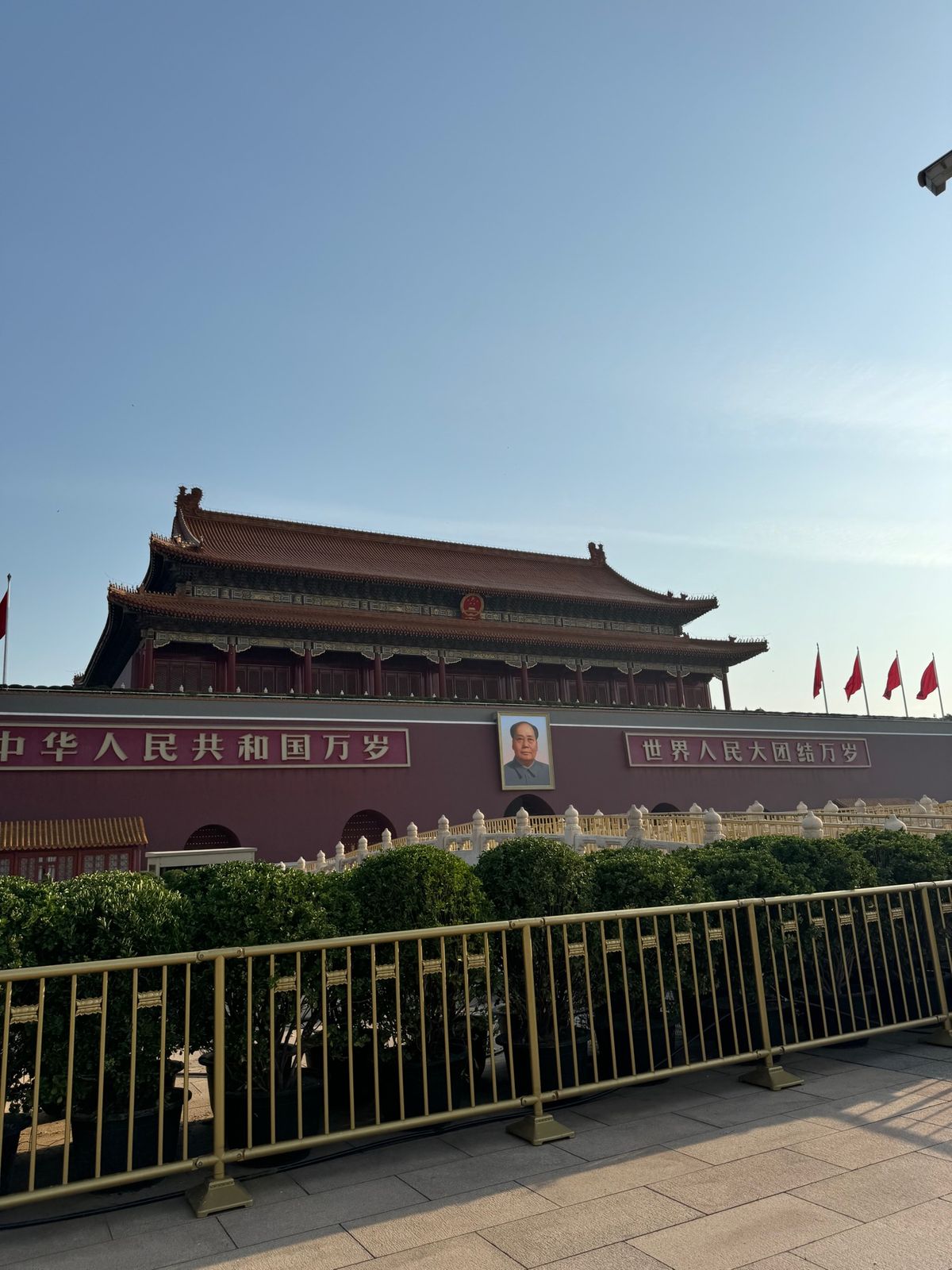 出張期間中に休みを取らないといけない日程だったので、万里の長城へ。青島ビー...