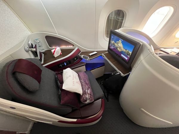 カタール・Doha「ナイジェリア出張4」の写真：カタール航空B787-8 ビジネスクラス...