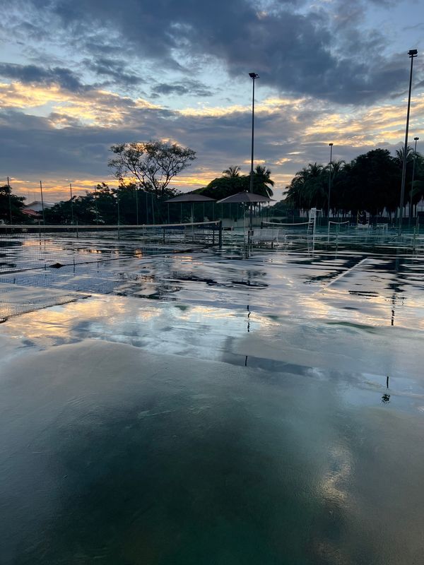 カタール・Doha「ナイジェリア出張4」の写真：雨上がりの夕焼け