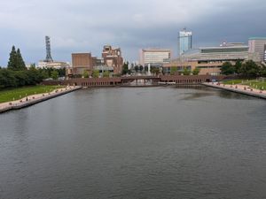 富岩運河環水公園にある世界一美しいStarbucks(2008年選) 。ス...