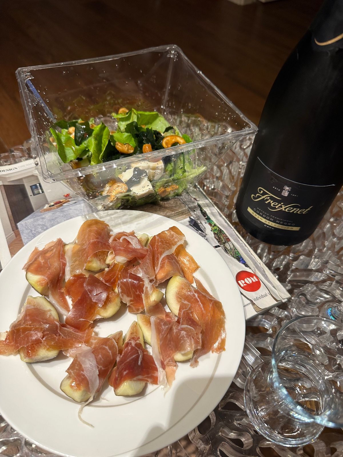 誕生日は自宅アパートで乾杯