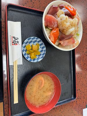 米子で府中焼き
赤崎で海鮮丼🦞
米子に戻って天ざる蕎麦
美味しく頂きました♪