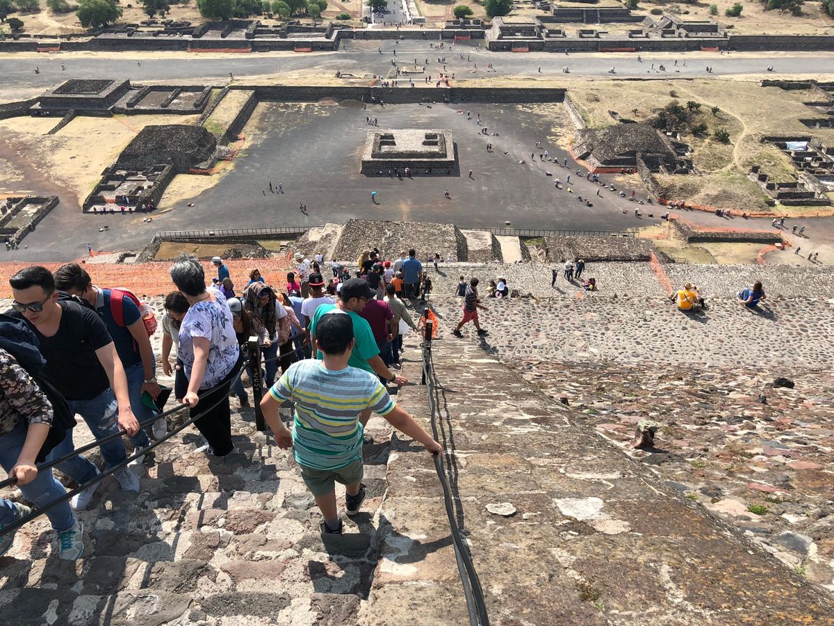 テオティワカン、太陽と月のピラミッド
メキシコシティから簡単にアクセス可能...