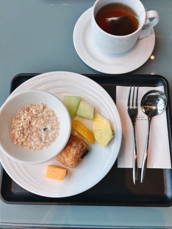 日本・大阪府「大阪・神戸須磨シーワールド」の写真：朝食ビュッフェには大阪らしくたこ焼きが！