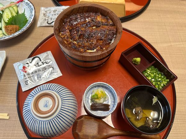 日本・愛知県「奥飛騨温泉郷/名古屋」の写真：名古屋しら河でひつまぶし
メゾンドジャン...