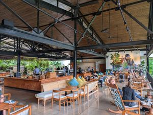 La Fortunaへの道中、スタバのコーヒー農園（直営なのか契約農場なの...