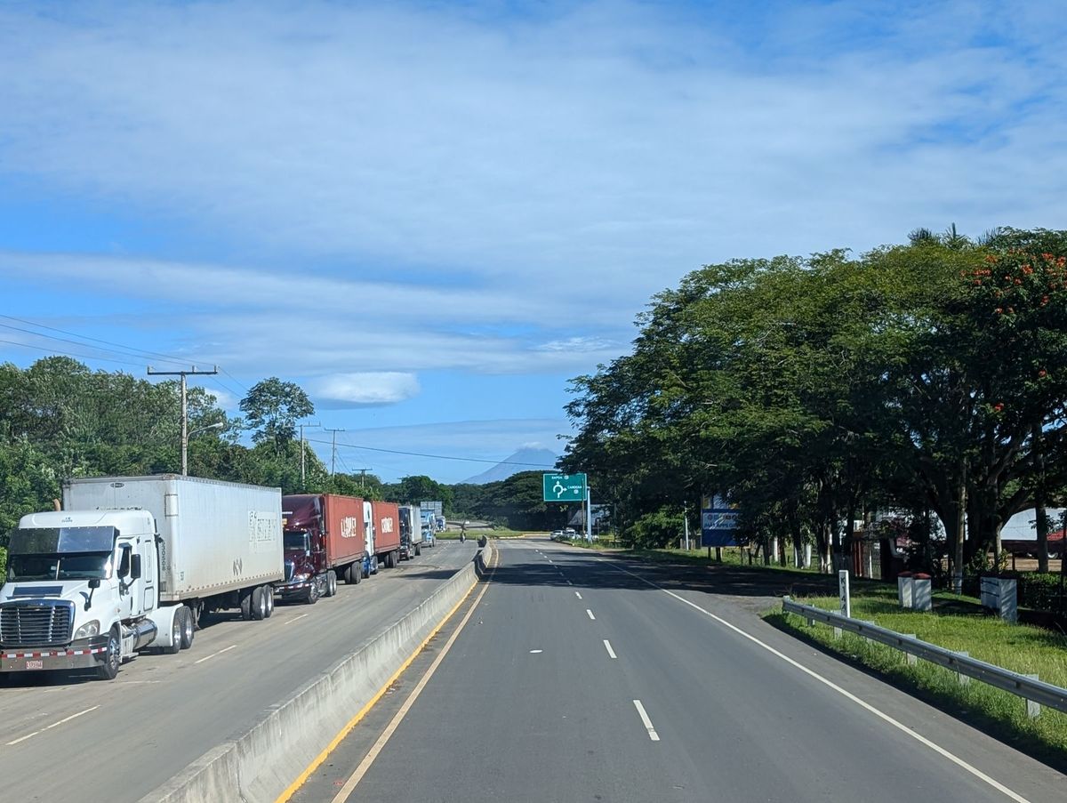 コスタリカ滞在2週間でいよいよニカラグアに移動することにした。
午前0時S...