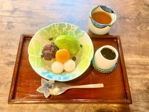 【手作りあんみつの店みつばち】
河原町今出川を下がったとこにある甘味処
千...